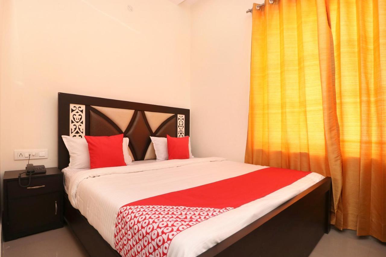 Oyo 23235 Hotel Roopmahal & Restaurant Amritsar Luaran gambar